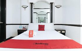 Reddoorz At Plus Gloria Taguig 3*