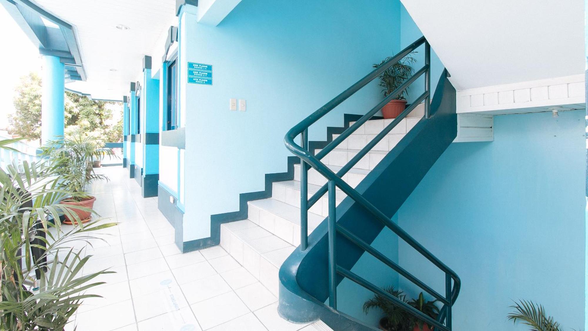 Reddoorz At Plus Villa Gloria Taguig Exterior foto