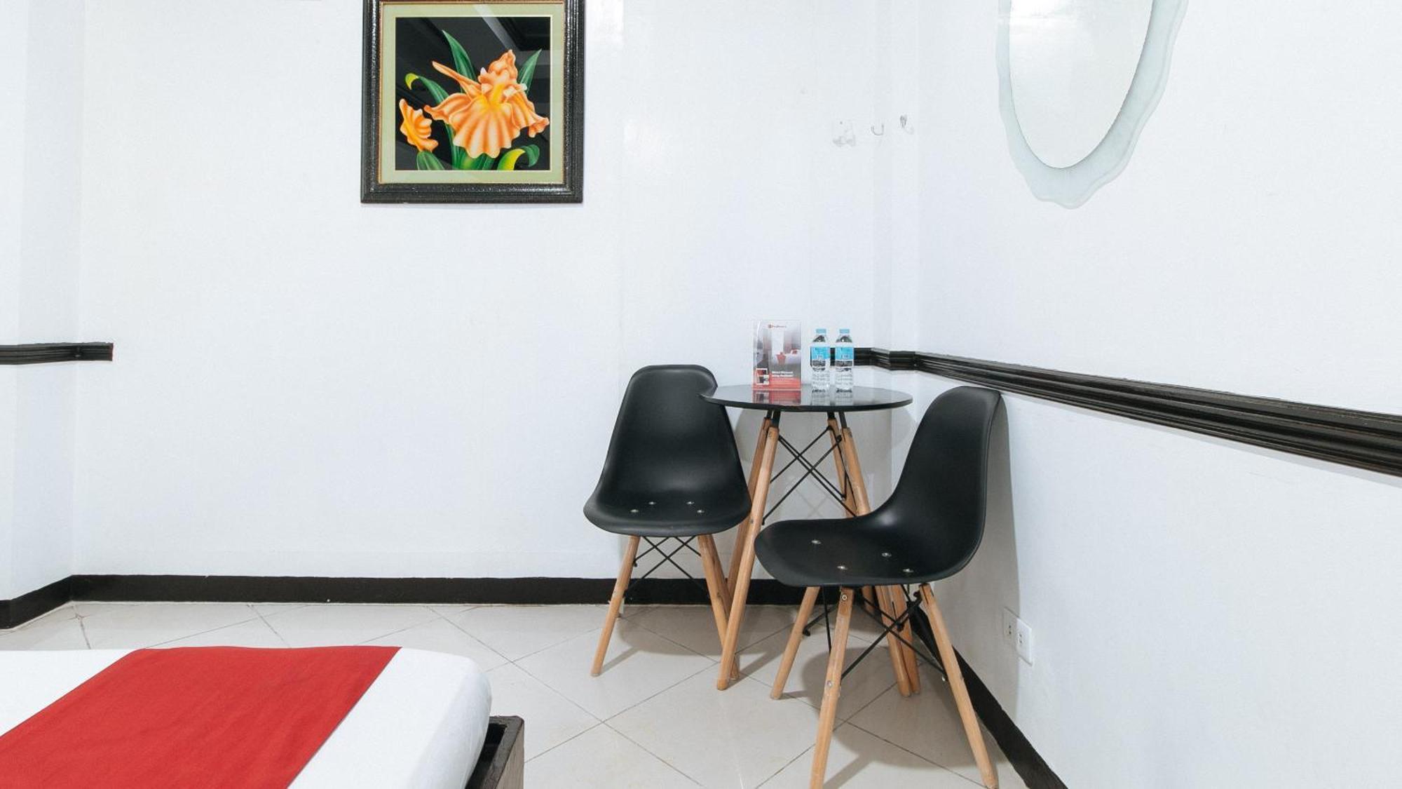 Reddoorz At Plus Villa Gloria Taguig Exterior foto