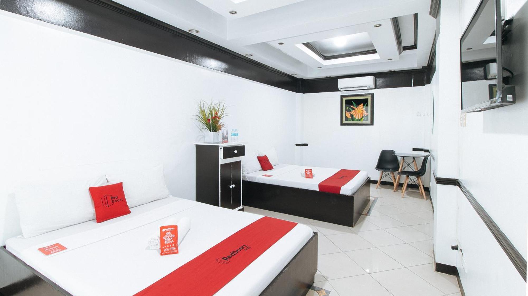 Reddoorz At Plus Villa Gloria Taguig Exterior foto