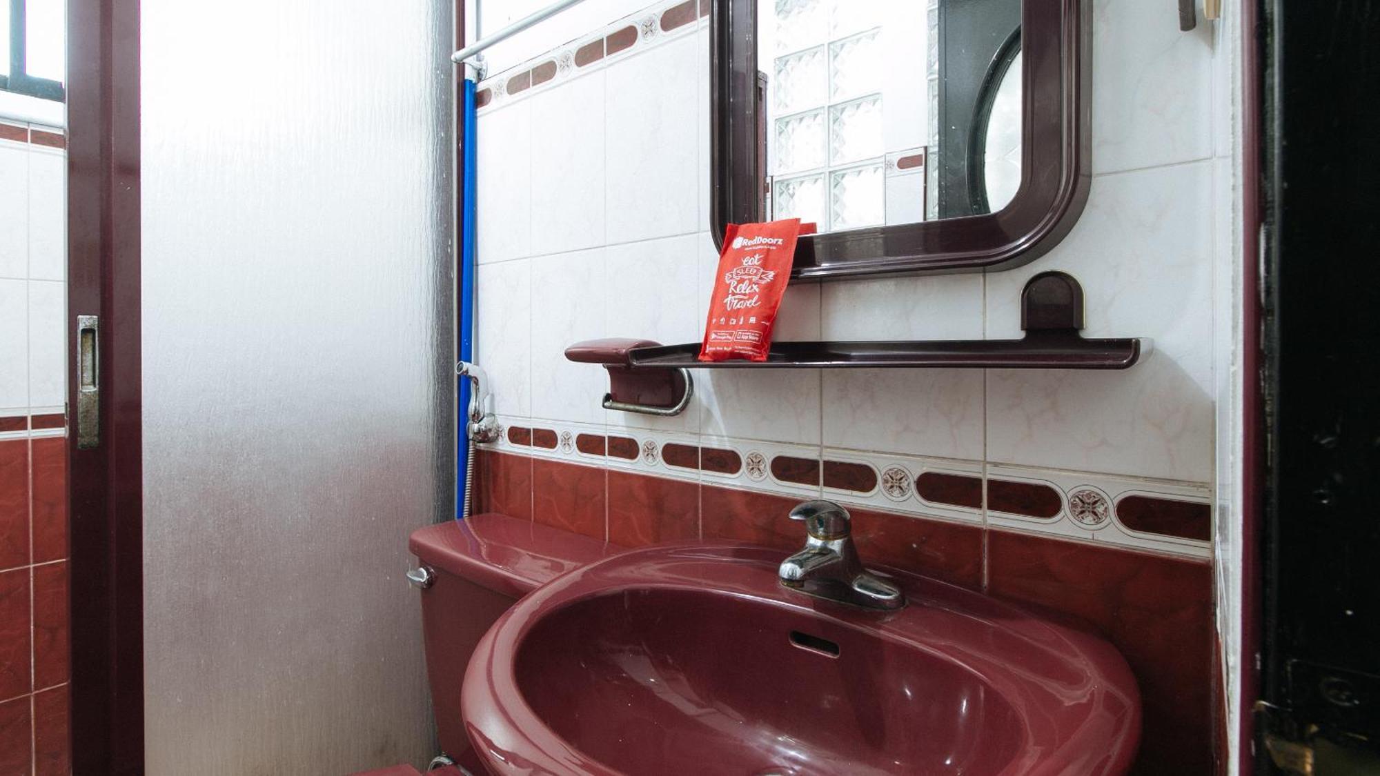 Reddoorz At Plus Villa Gloria Taguig Exterior foto