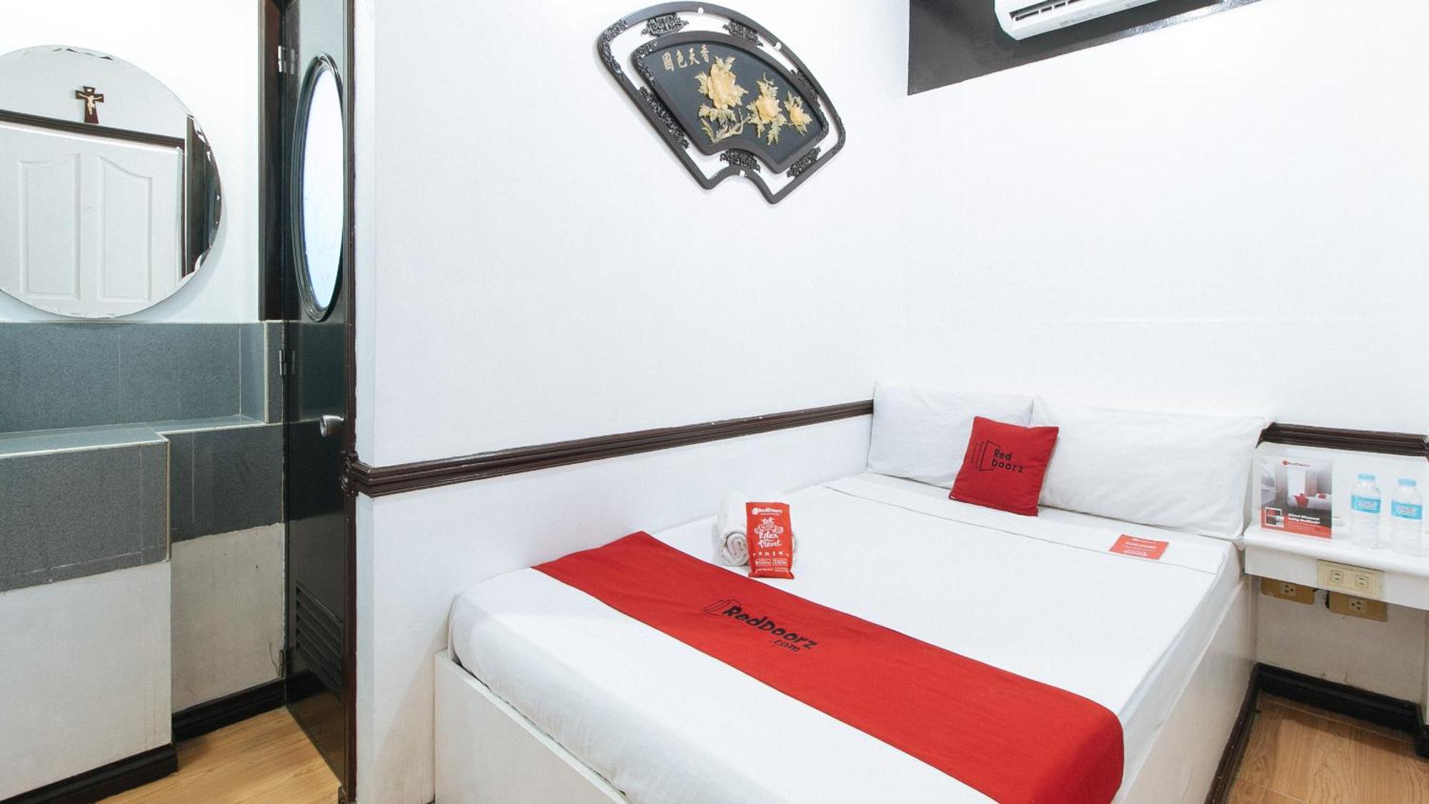 Reddoorz At Plus Villa Gloria Taguig Exterior foto