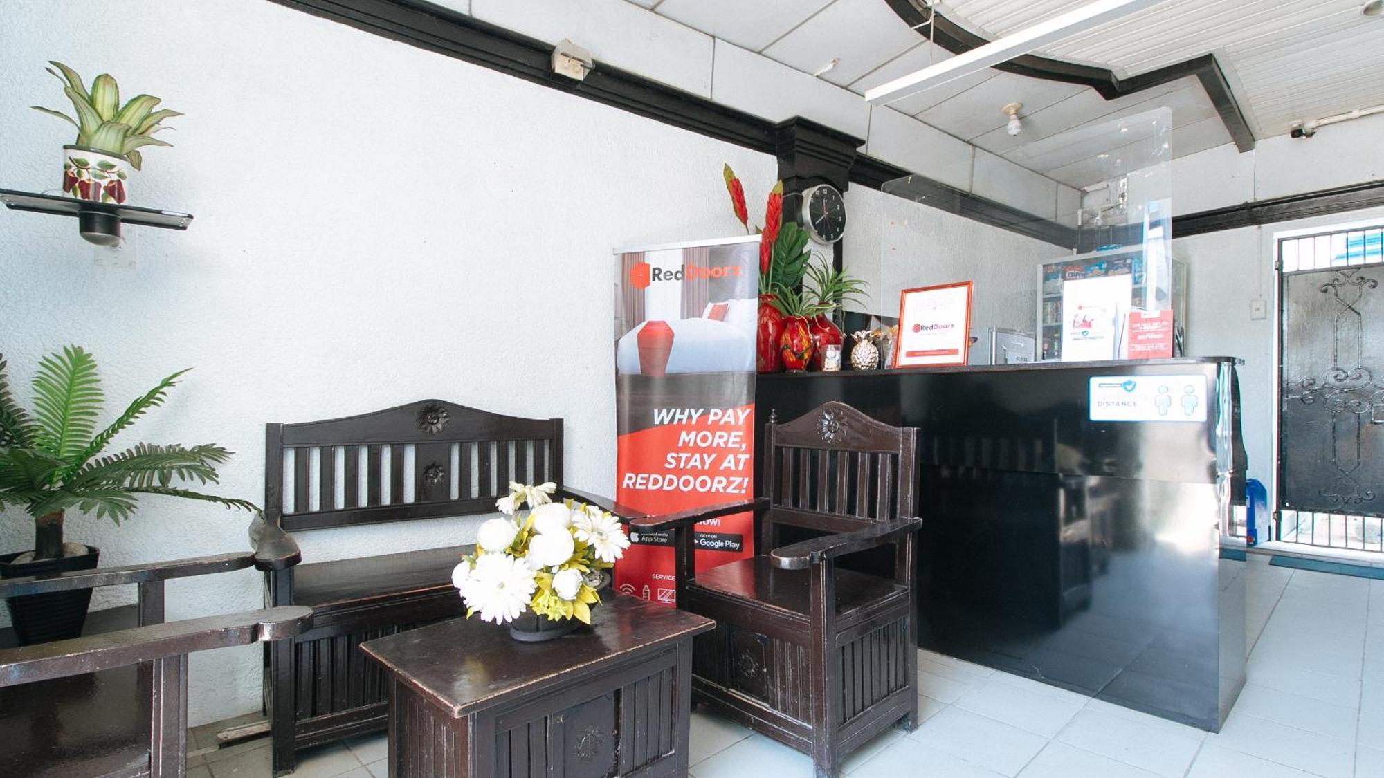 Reddoorz At Plus Villa Gloria Taguig Exterior foto